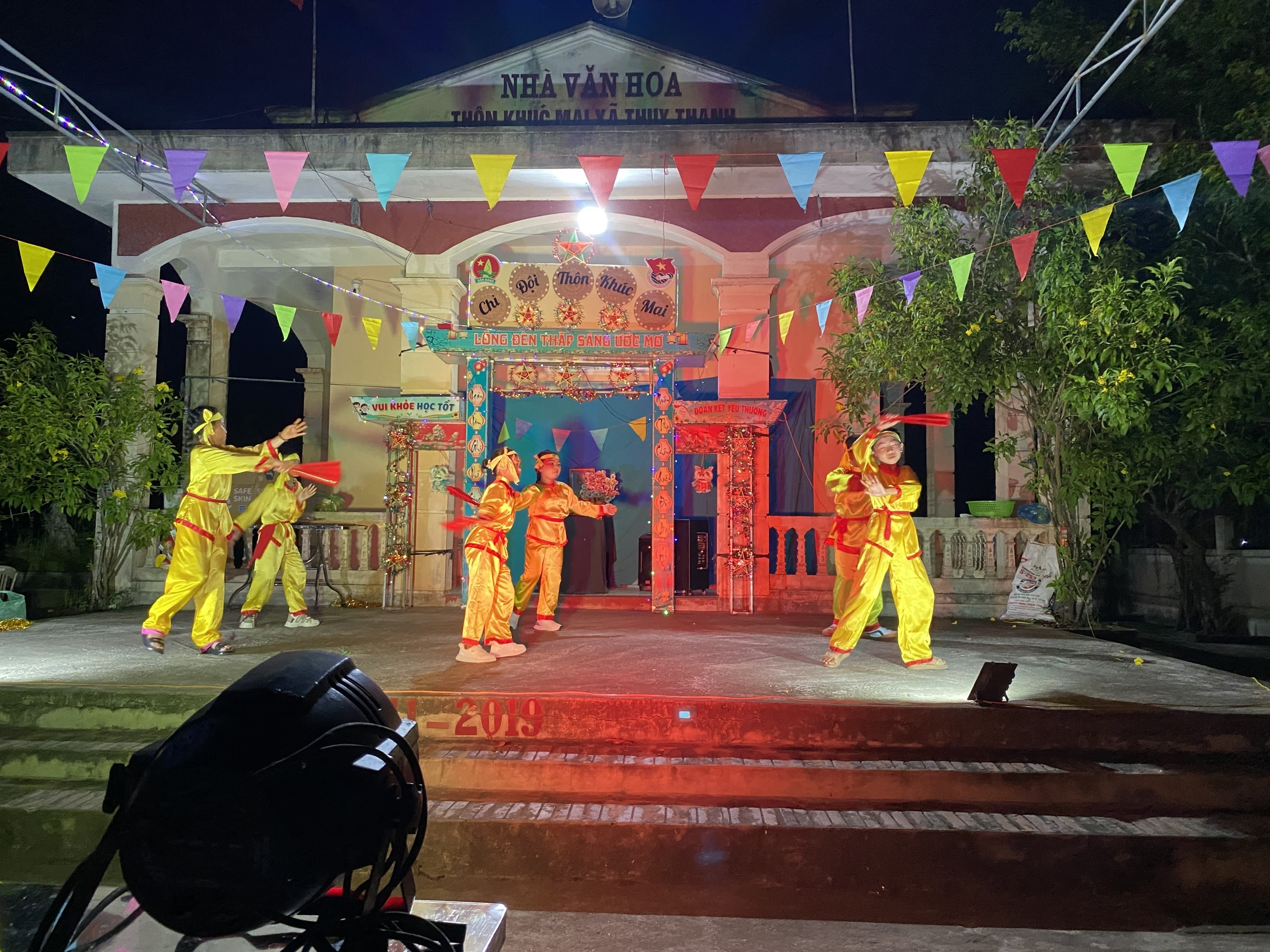 Sôi nổi các hoạt động vui Tết Trung thu và tổng kết hoạt động hè tại các thôn trên địa bàn xã Nam Thụy Anh