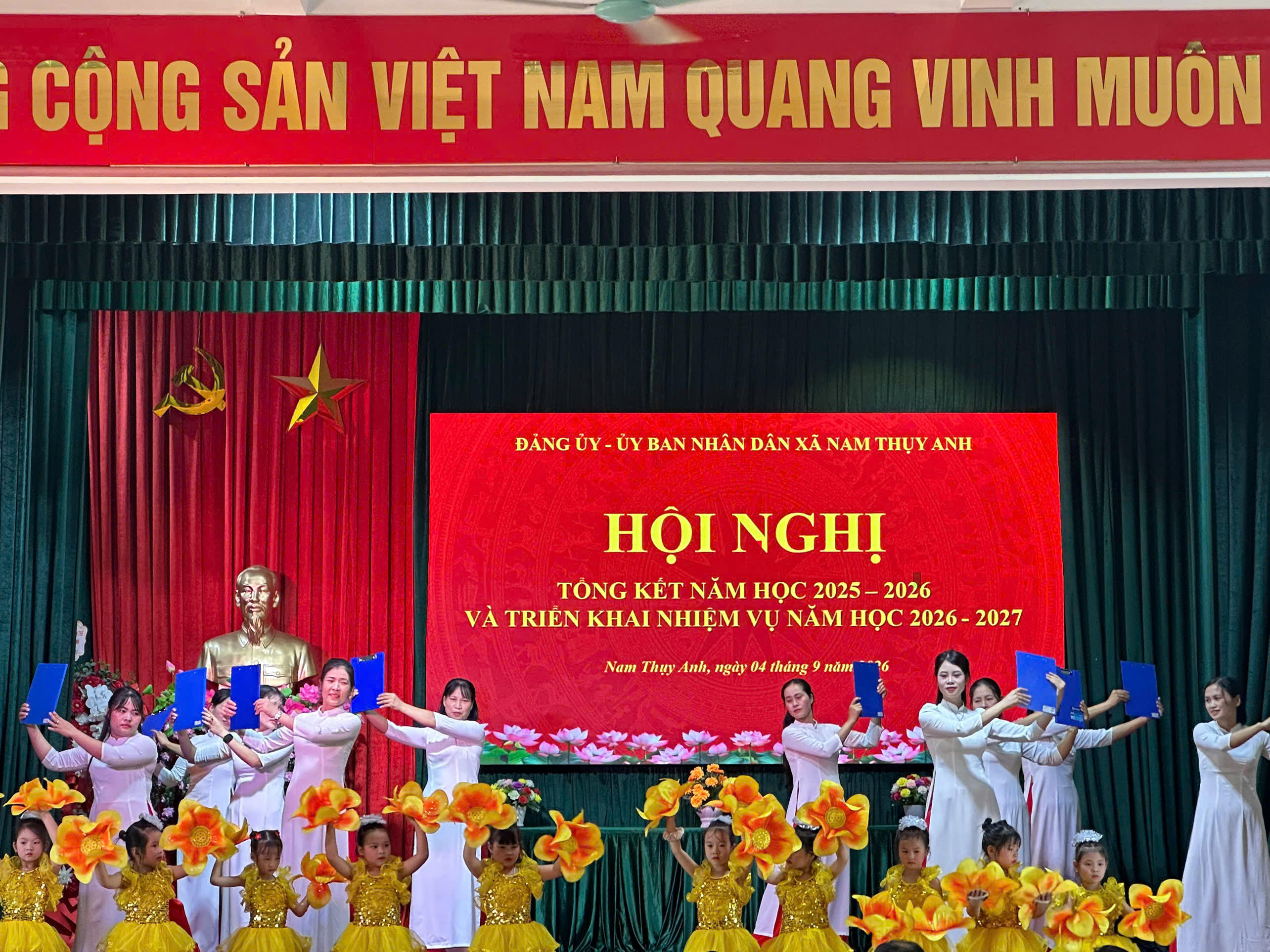 XÃ NAM THỤY ANH TỔ CHỨC HỘI NGHỊ TỔNG KẾT NĂM HỌC 2025 - 2026 VÀ TRIỂN KHAI NHIỆM VỤ NĂM HỌC 2026 - 2027