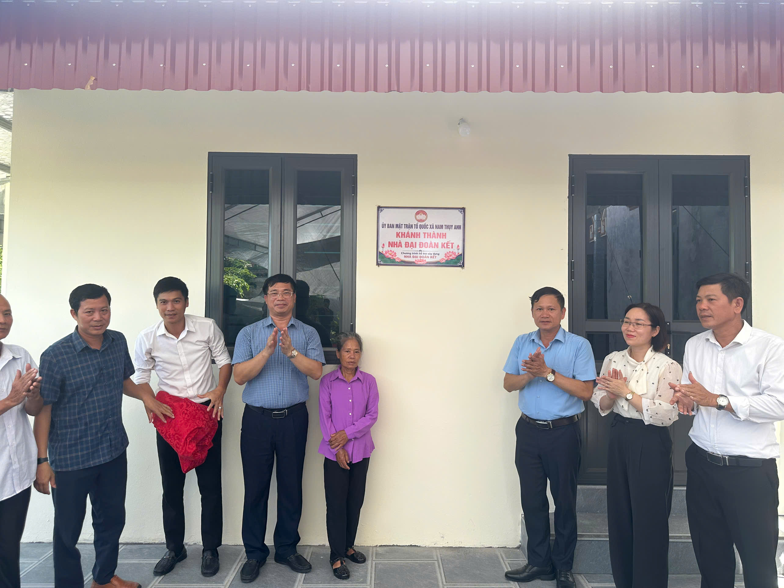LỄ KHÁNH THÀNH VÀ BÀN GIAO NHÀ ĐẠI ĐOÀN KẾT CHO HỘ GIA ĐÌNH BÀ ĐẶNG THỊ NGẢNH