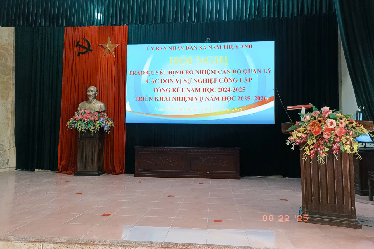 ĐẢNG ỦY, UBND XÃ NAM THỤY ANH CÔNG BỐ CÁC QUYẾT ĐỊNH VỀ CÔNG TÁC CÁN BỘ