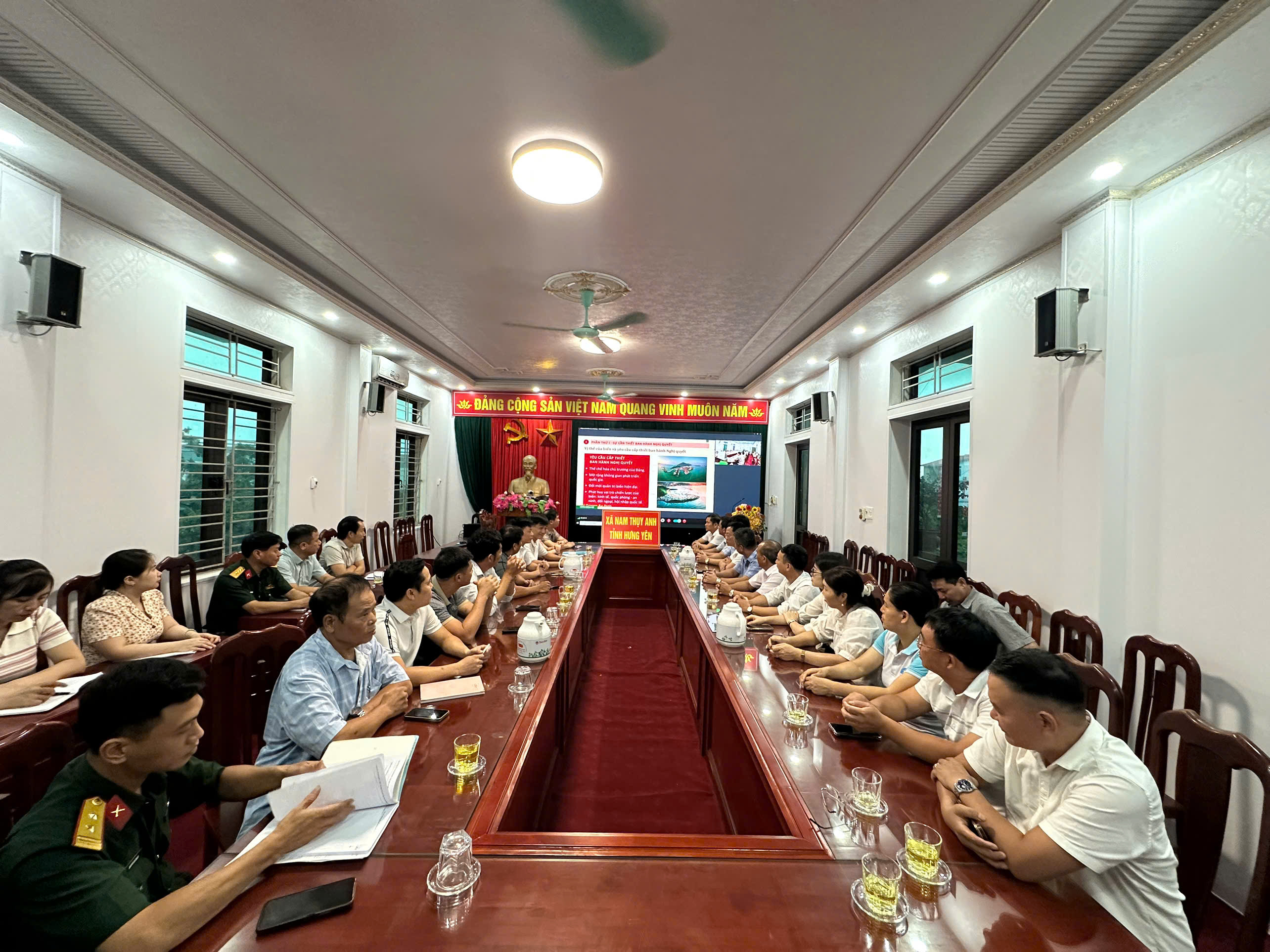 Đảng bộ xã Nam Thụy Anh Hội nghị toàn quốc nghiên cứu, học tập, quán triệt và triển khai thực hiện Nghị quyết Hội nghị lần thứ ba Ban Chấp hành Trung ương Đảng khóa XIV