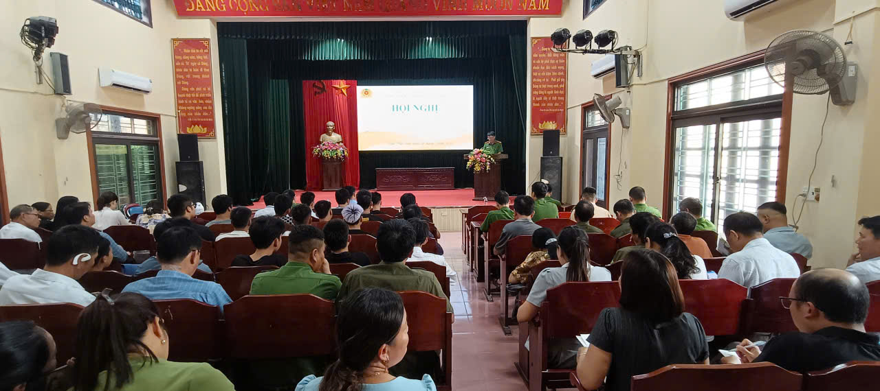 Công an xã Nam Thụy Anh tổ chức hội nghị tuyên truyền, ký cam kết chấp hành pháp luật về an ninh trật tự đối với Thanh Thiếu niên trên địa bàn xã