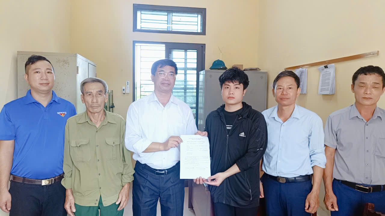 TRÁCH NHIỆM GIA ĐÌNH TRONG THỰC HIỆN  LUẬT NGHĨA VỤ QUÂN SỰ